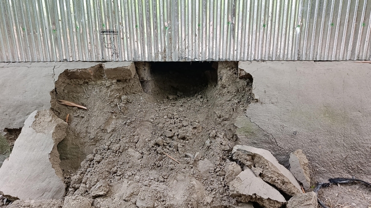 শিবগঞ্জের মধুপুরে সিঁধ কেটে চুরির মহামারি, আতঙ্কে এলাকাবাসী